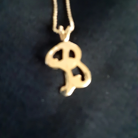 16 inch 14k gold necklace with charm - Picture 2 of 8